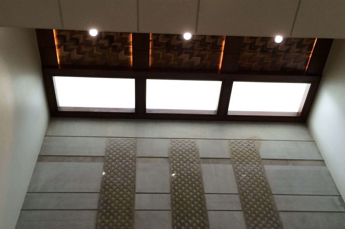 Ceiling 8