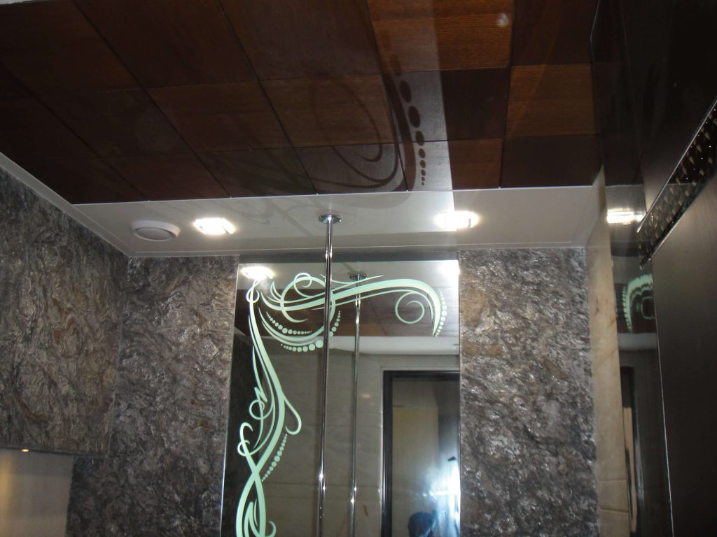 Bathroom 14